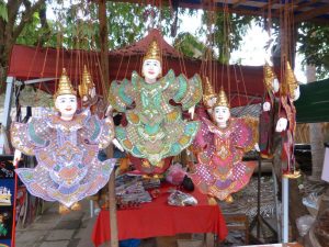 Marionetten aus Laos.