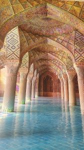 Die historische Nasir al mulk Moschee im Herzen von Shiraz