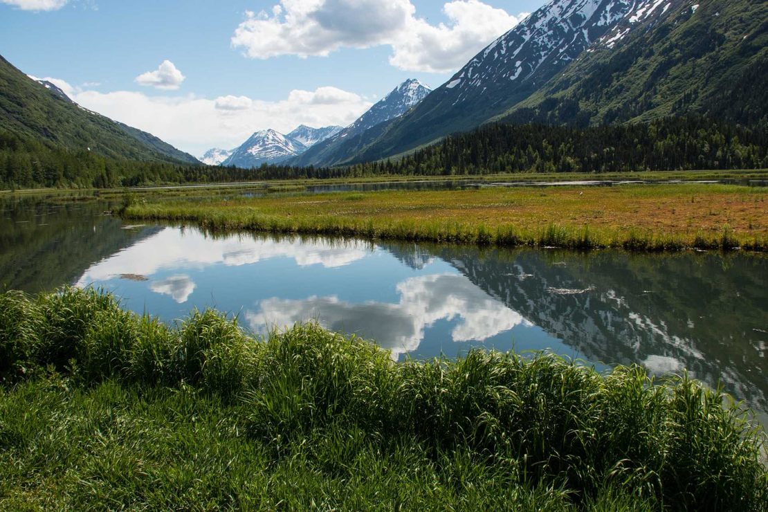Seen und Berge in Alaska