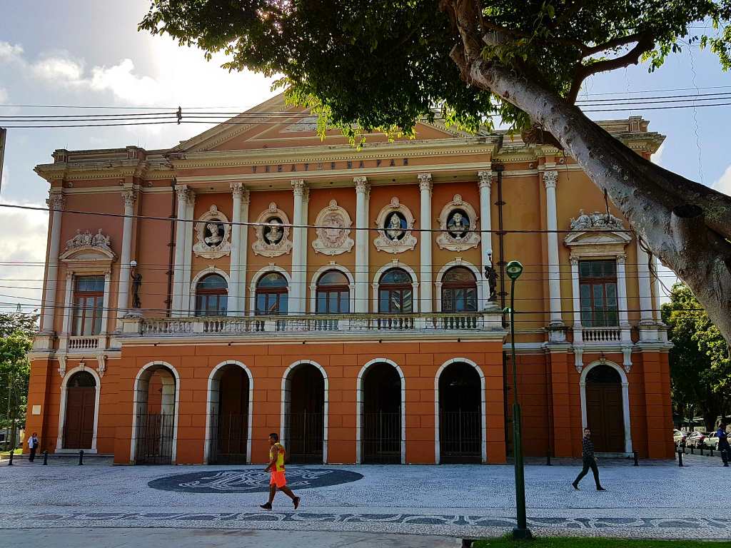 Das Teatro da Paz im brasilianischen Belém