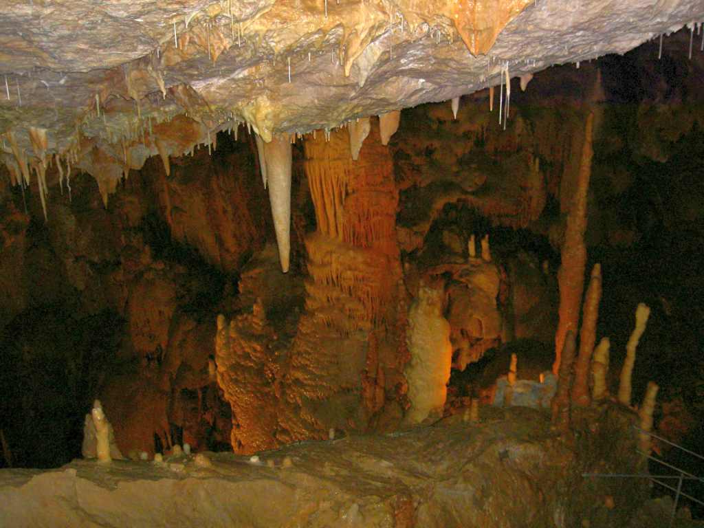 Die Höhle von Dargilan im Nationalpark der Cevennen in Frankreich. 