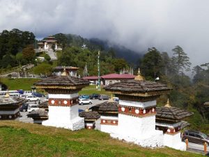 der Dochula-Pass in Bhutan auf 3100 Meter.