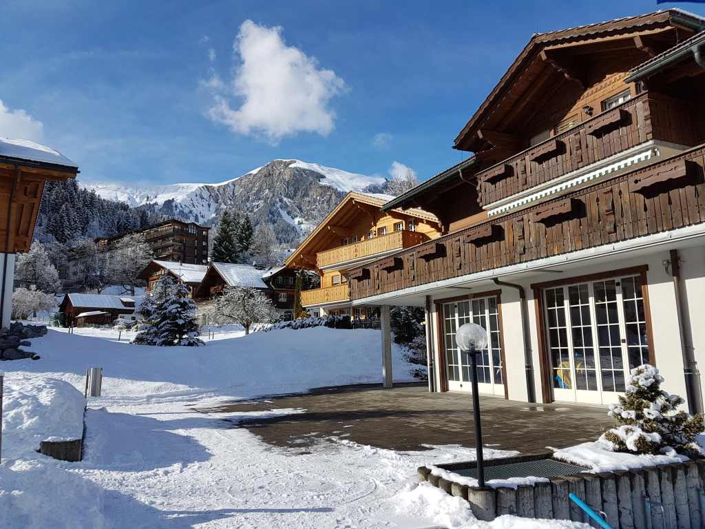 Impressionen aus dem winterlichen Lenk im schweizerischen Simmental.