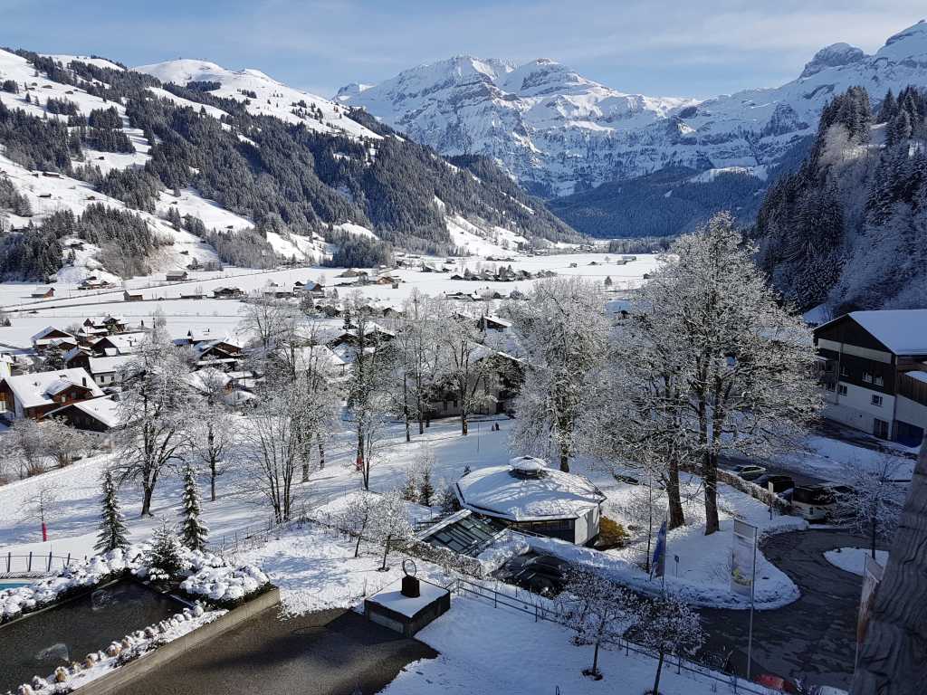 Impressionen aus dem winterlichen Lenk im schweizerischen Simmental.