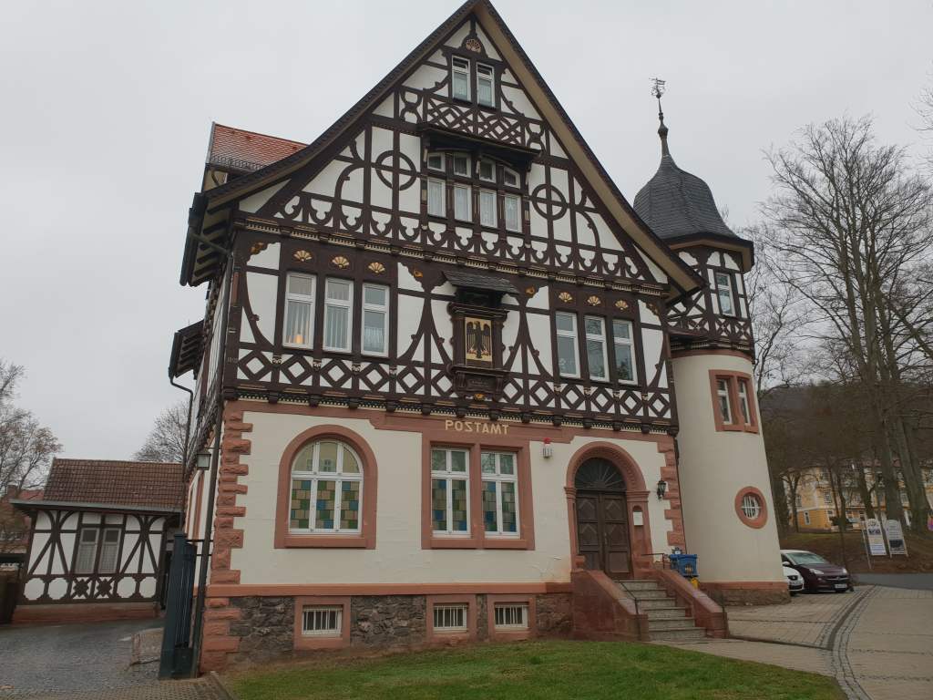 die historische Post: das schönste Gebäude Bad Liebensteins, Thüringen.