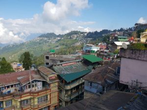 Blick auf Darjeeling in Indien