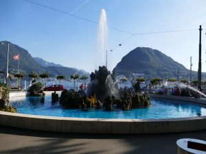 die Altstadt von Lugano am Luganer See im Tessin, Schweiz