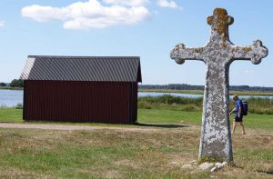 steinernes Kreuz auf der Landzunge von Kapelluden auf der schwedischen Insel Öland