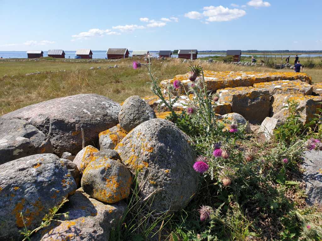 Kunstvoll aufgeschichtete steinerne Mauern durchziehen die schwedische Insel Öland