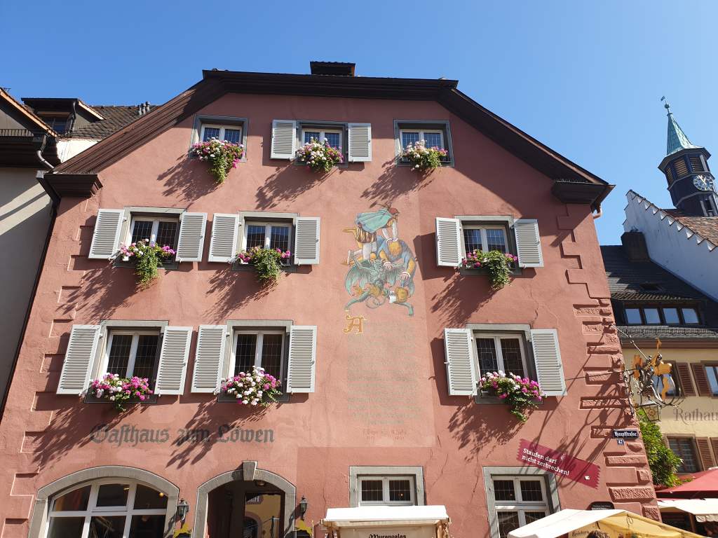 das Gasthaus "Löwen" in Staufen, dem mittelalterlichen Kleinod im Breisgau