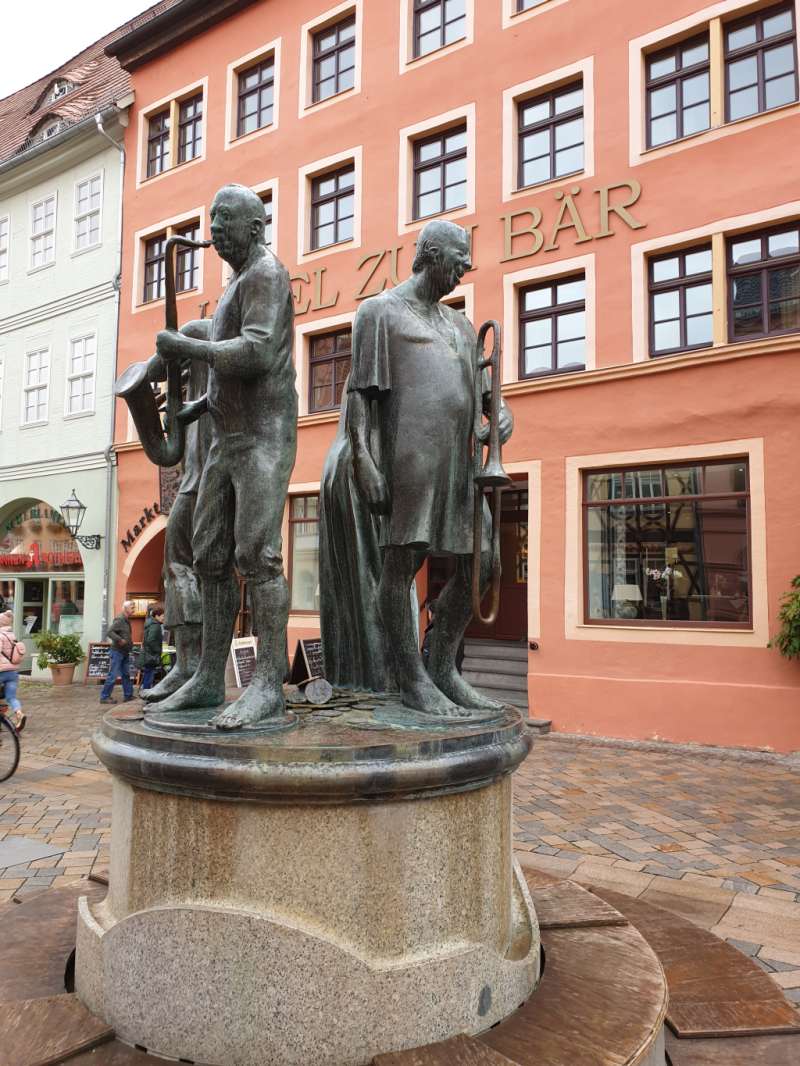 Der Brunnen vor dem Gasthaus "Bären" in Quedlinburg