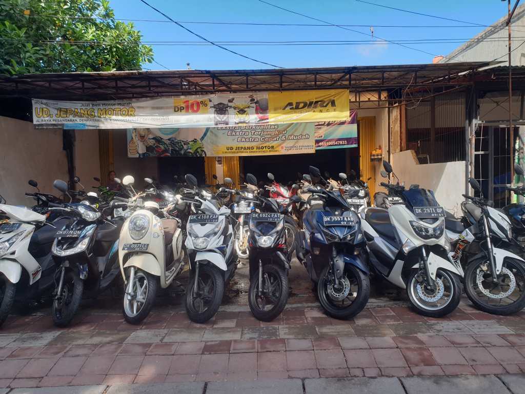 Das beliebteste Transportmittel auf Bali: Motorräder.