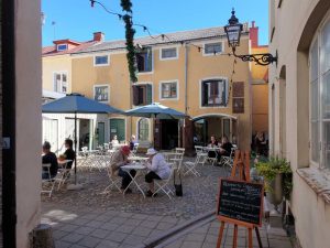 Fica hat Tradition in Småland. Kleine Cafés sind überall zu finden.
