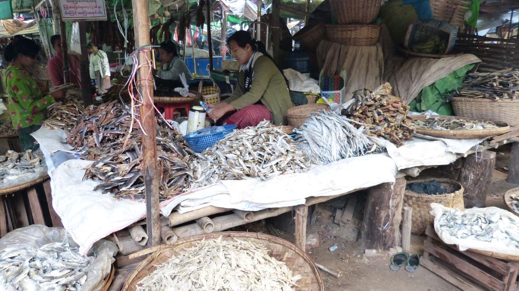 auf dem Markt von Bagan in Myanmar