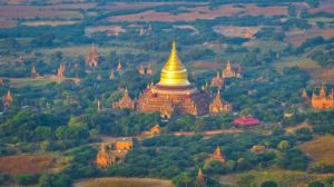 Ballonflug über Bagan in Myanmar