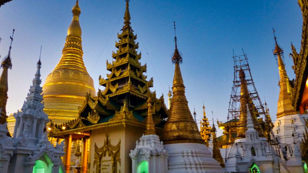 Die Shwedagon Pagode: das Wahrzeichen von Yangon in Myanmar