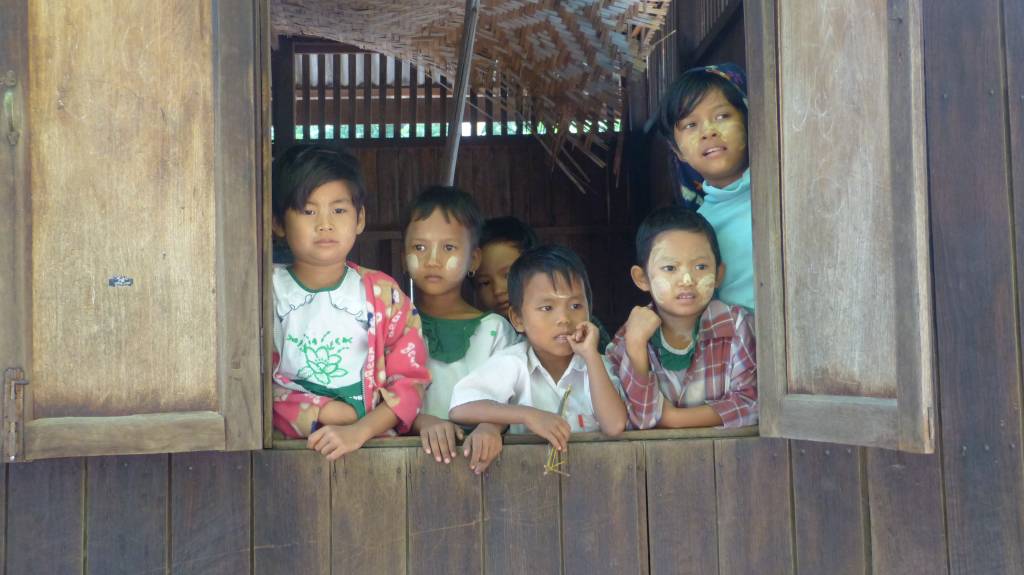 Eine Schule im ländlichen Myanmar.