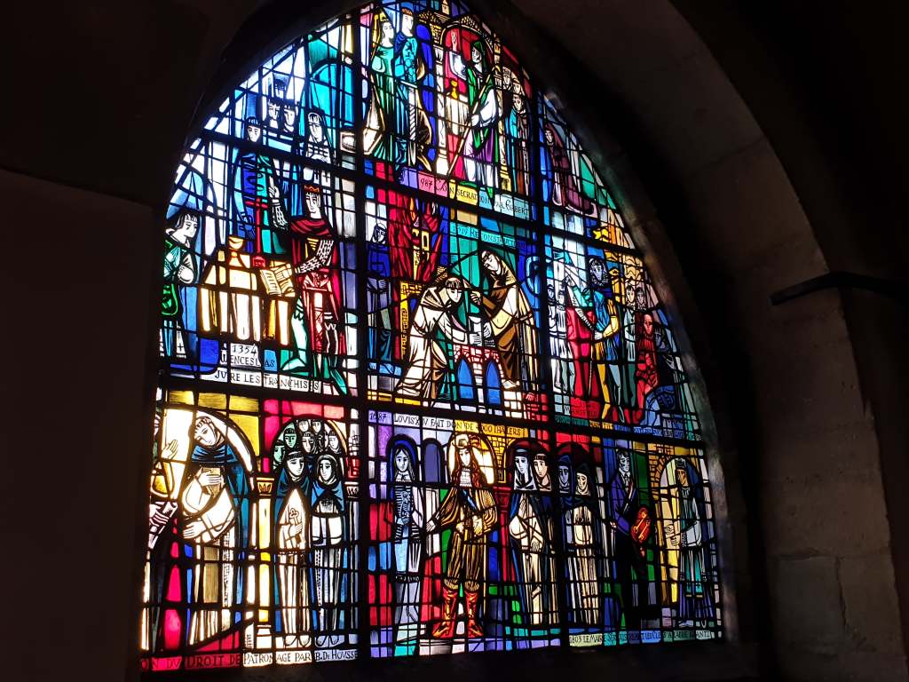 Glasfenster in der Michaelskirche
