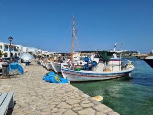 Der Hafen von Antiparos, Griechenland