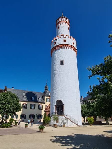 Der "Weiße Turm" ist das Wahrzeichen von Bad Homburg