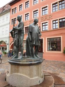 Der Brunnen vor dem Gasthaus “Zum Bär” in Quedlinburg