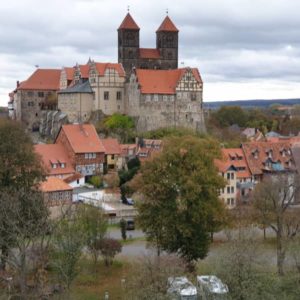 Blick auf den Burgberg von Quedlinburg