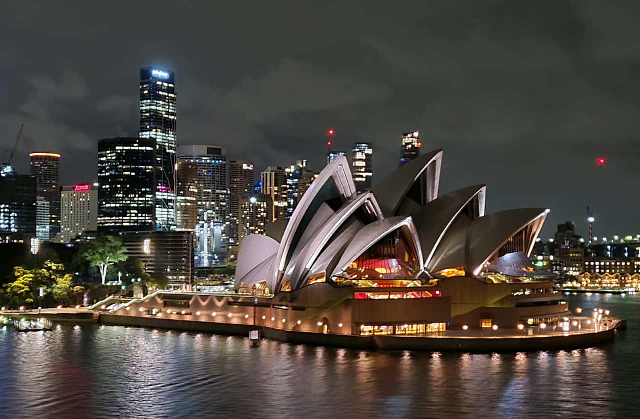 die Oper von Sydney, Australien, bei Nacht