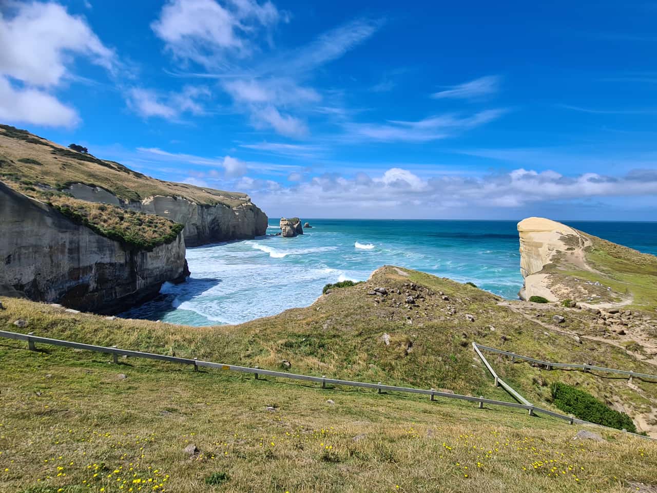 der Küstenabschnitt Tunnel Beach in Dunedin auf Neuseelands Südinsel