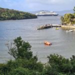 das Kreuzfahrtschiff Vasco da Gama vor Stewart Island, Neuseeland