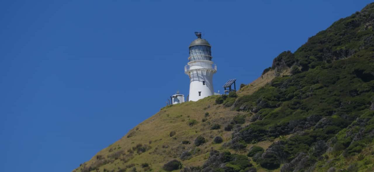 der Leuchtturm auf der Cape Brett-Halbinsel in der Bay of Islands auf Neuseelands Nordinsel