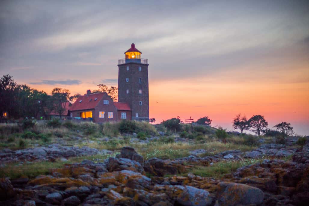 Der Leuchtturm von Svaneke auf der Insel Bornholm 