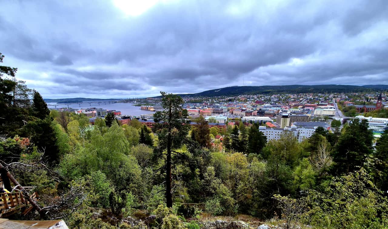 Blick auf die nordschwedische Stadt Sundsvall